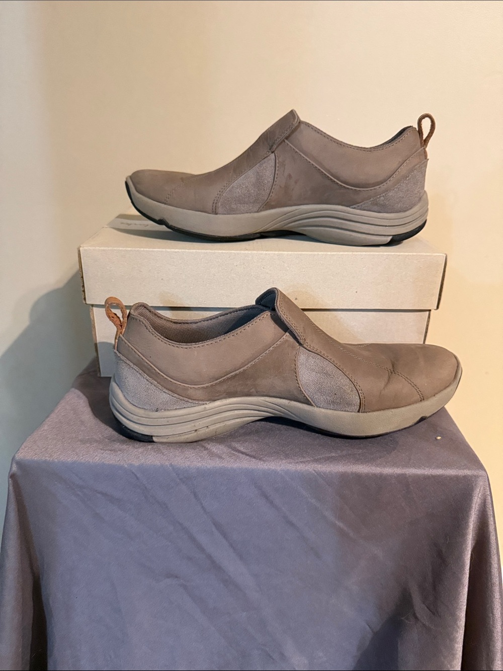 Clarks Beige Shoe Box with Logo